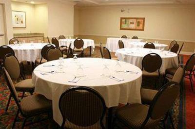 фото отеля Hilton Garden Inn Halifax Airport