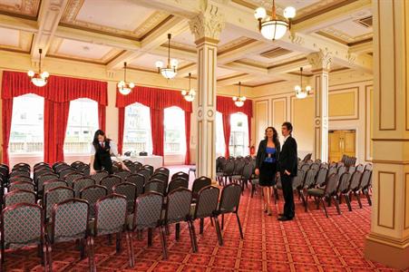 фото отеля BEST WESTERN Cedar Court Hotel