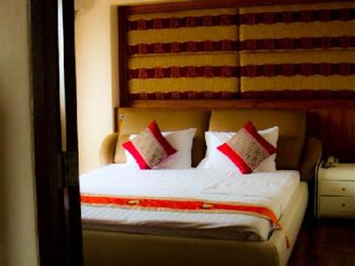 фото отеля Omni Tower Syncate Suites Hotel Bangkok