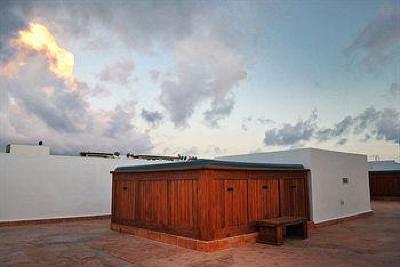 фото отеля Hotel Bambu Suites