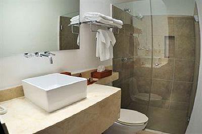 фото отеля Hotel Bambu Suites