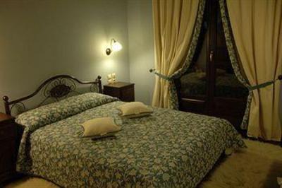 фото отеля Guesthouse Elena