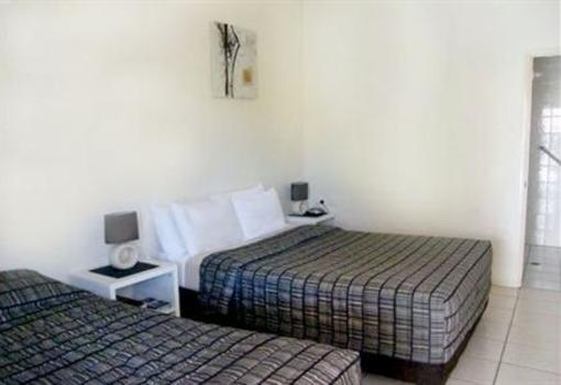 фото отеля Caboolture Central Motor Inn