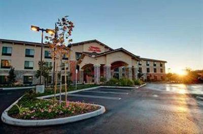 фото отеля Hampton Inn & Suites Thousand Oaks