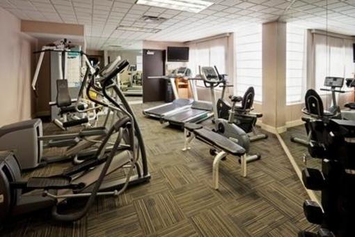 фото отеля Crowne Plaza Hotel Montreal Airport