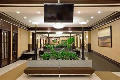 фото отеля Crowne Plaza Hotel Montreal Airport