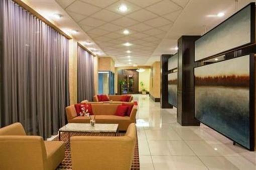 фото отеля Crowne Plaza Hotel Montreal Airport