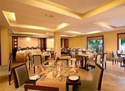 фото отеля Nyle Plaza Hotel Kochi