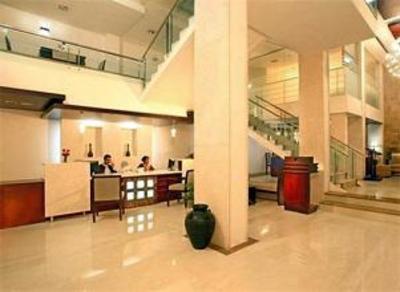 фото отеля Nyle Plaza Hotel Kochi