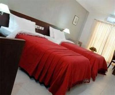 фото отеля Nyle Plaza Hotel Kochi