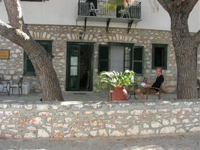 фото отеля Piteoussa Guest House