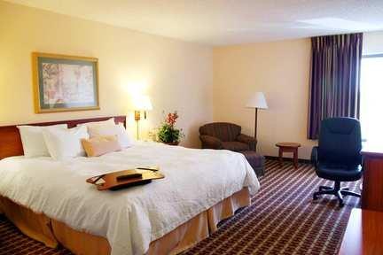 фото отеля Hampton Inn Tampa-Veterans Expressway/Waters Avenue