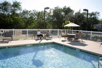 фото отеля Hampton Inn Tampa-Veterans Expressway/Waters Avenue