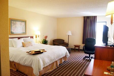 фото отеля Hampton Inn Tampa-Veterans Expressway/Waters Avenue