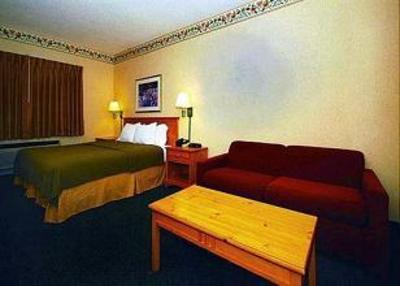 фото отеля Comfort Suites Kelowna