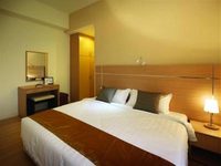 One-Stop Serviced Residence & Office