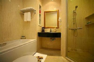 фото отеля Hope Land Executive Residence Bangkok