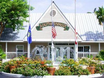 фото отеля Southernmost Hotel