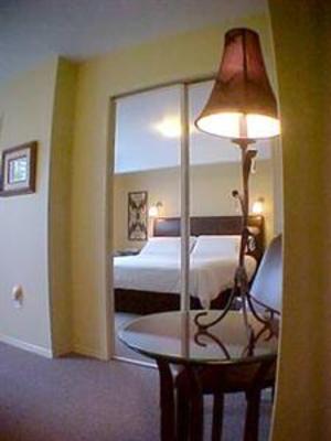 фото отеля A Downtown Victoria Bed and Breakfast