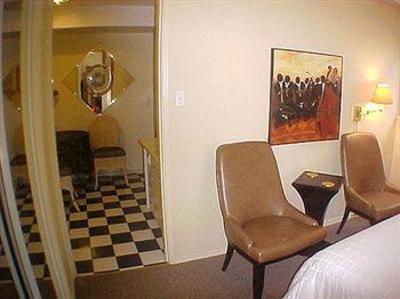 фото отеля A Downtown Victoria Bed and Breakfast