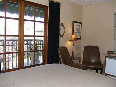 фото отеля A Downtown Victoria Bed and Breakfast