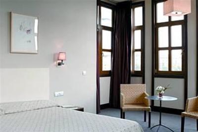 фото отеля Gran Hotel Puente Colgante