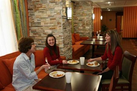 фото отеля Hampton Inn Muscatine
