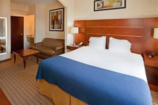 фото отеля Holiday Inn Express Hotel & Suites Dallas Park Central Northeast