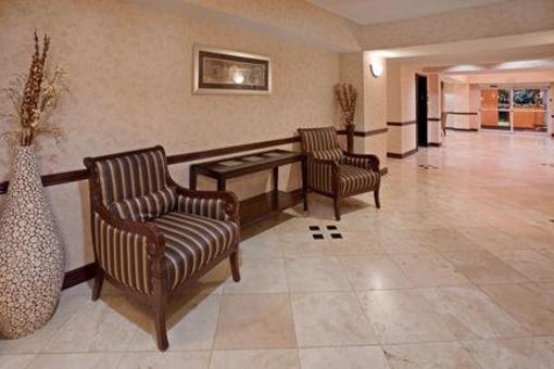 фото отеля Holiday Inn Express Hotel & Suites Dallas Park Central Northeast