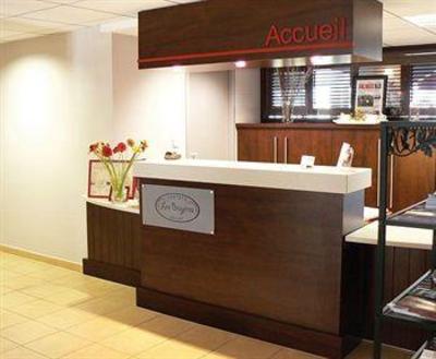 фото отеля Inter Hotel Les Bruyeres Castets