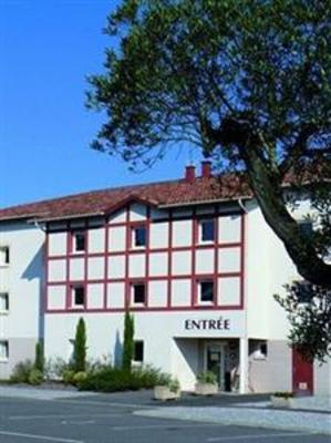 фото отеля Inter Hotel Les Bruyeres Castets