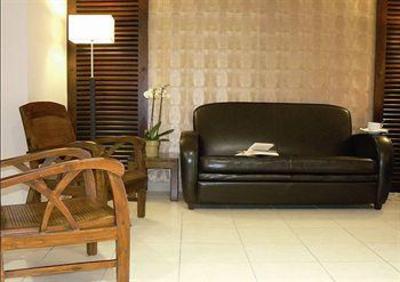 фото отеля Inter Hotel Les Bruyeres Castets