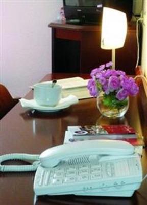 фото отеля Inter Hotel Les Bruyeres Castets