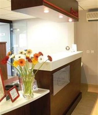 фото отеля Inter Hotel Les Bruyeres Castets