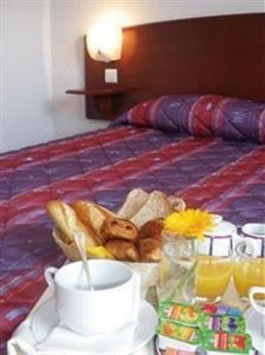 фото отеля Inter Hotel Les Bruyeres Castets