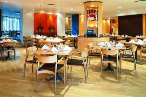 фото отеля Holiday Inn Heathrow M4 J4 London