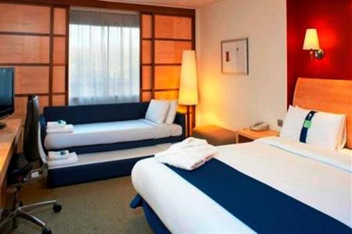 фото отеля Holiday Inn Heathrow M4 J4 London