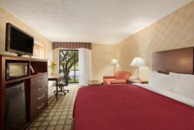 фото отеля BEST WESTERN PLUS Sovereign Hotel