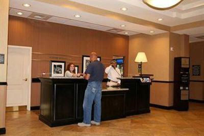 фото отеля Hampton Inn & Suites Barstow