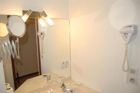 фото отеля Comfort Hotel Angers Beaucouze