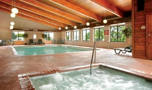 фото отеля BEST WESTERN PLUS North Canton Inn & Suites