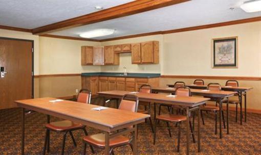 фото отеля BEST WESTERN PLUS North Canton Inn & Suites