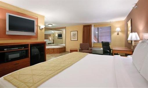 фото отеля BEST WESTERN PLUS North Canton Inn & Suites