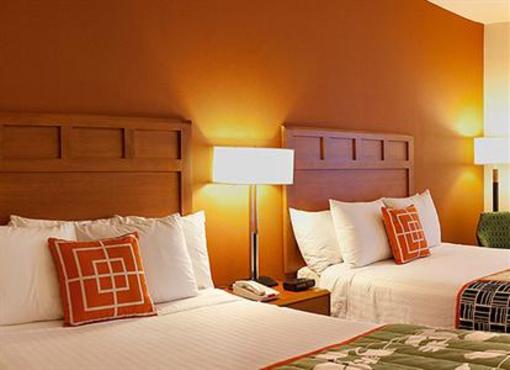 фото отеля Fairfield Inn & Suites Santa Rosa Sebastopol