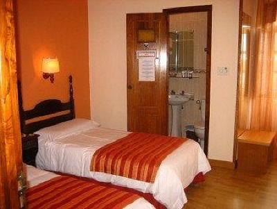 фото отеля Hostal Mapoula Santiago de Compostela