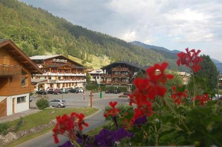 фото отеля Logis Sporting Hotel Morzine