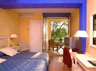 фото отеля El Castell Hotel Sant Boi de Llobregat