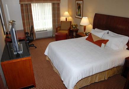 фото отеля Hilton Garden Inn Riverhead