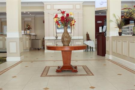 фото отеля Hilton Garden Inn Riverhead