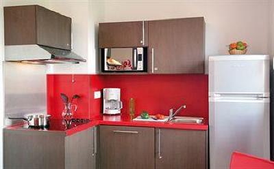 фото отеля Park & Suites Apparthotel Village Bois-d'Arcy (Yvelines)